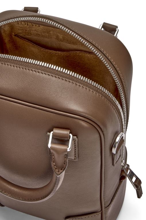 Loewe Men Amazona 15 in nappa calfskin 206XF191 Winter Brown