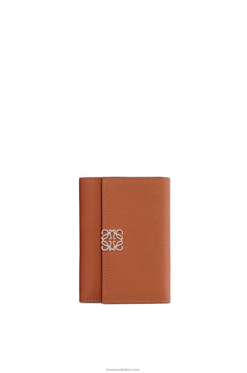 Loewe Women Anagram small vertical wallet in pebble grain calfskin 206XF1231 Tan