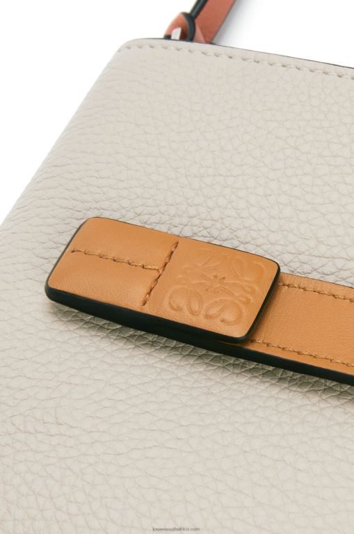 Loewe Women Compact zip wallet in soft grained calfskin 206XF1222 Light Oat/Honey