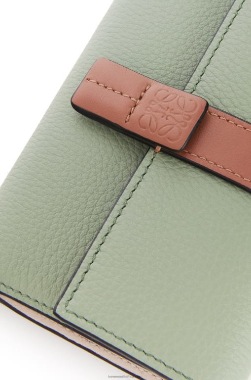 Loewe Women Small vertical wallet in soft grained calfskin 206XF1225 Rosemary/Tan