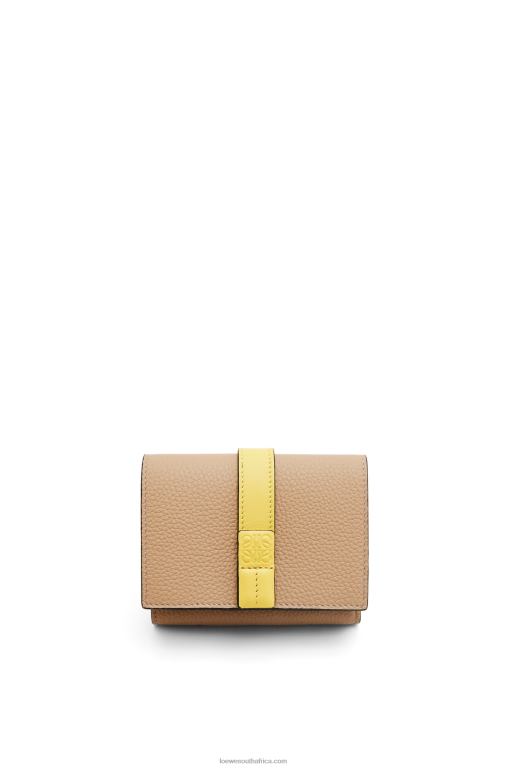 Loewe Women Trifold wallet in soft grained calfskin 206XF1285 Butter/Pale Lemon