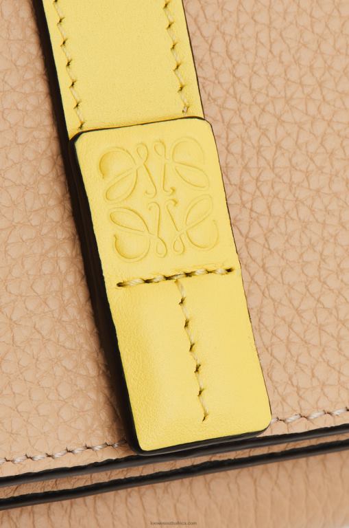 Loewe Women Trifold wallet in soft grained calfskin 206XF1285 Butter/Pale Lemon