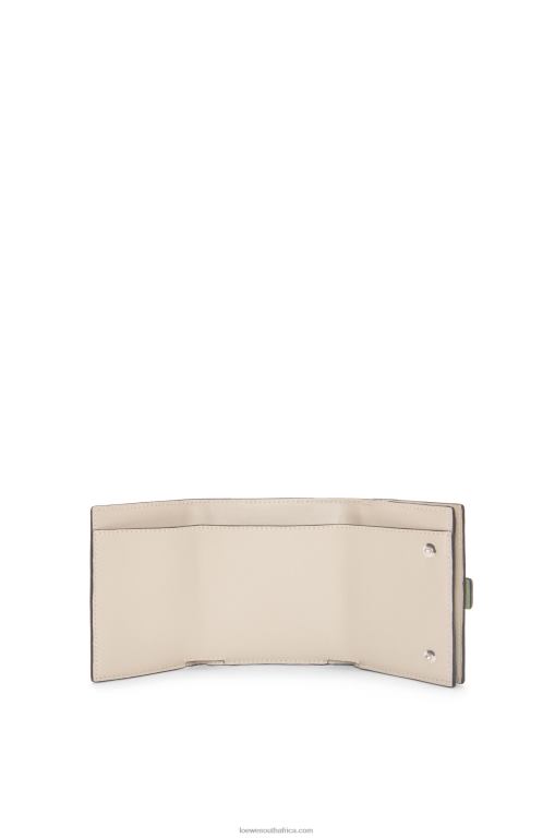 Loewe Women Trifold wallet in soft grained calfskin 206XF1314 Rosemary/Tan