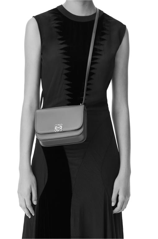 Loewe Women Small Goya bag in silk calfskin 206XF305 Warm Desert