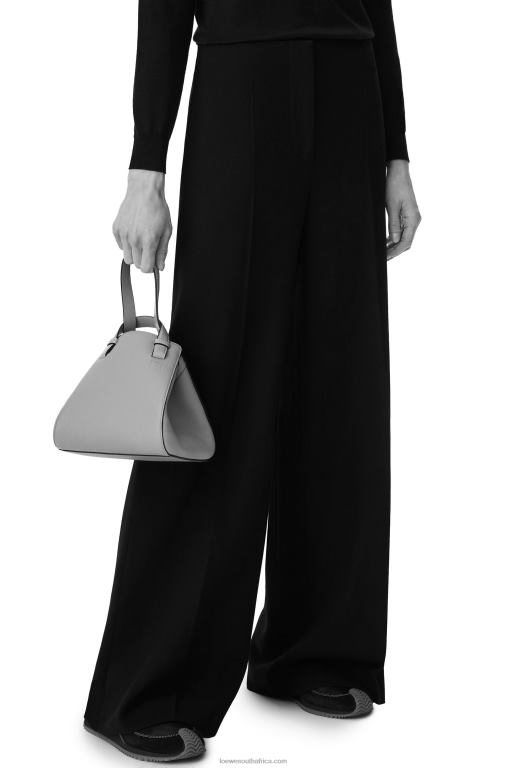 Loewe Women Hammock Nugget bag in nappa calfskin 206XF519 Avocado Green