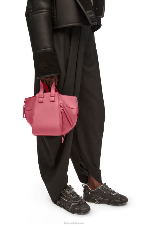 Loewe Women Hammock compact bag in satin calfskin 206XF488 Plumrose
