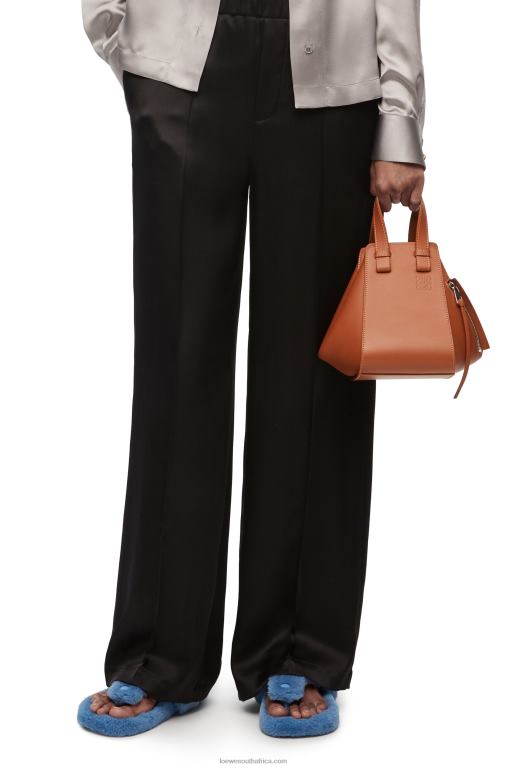 Loewe Women Small Hammock bag in classic calfskin 206XF469 Tan