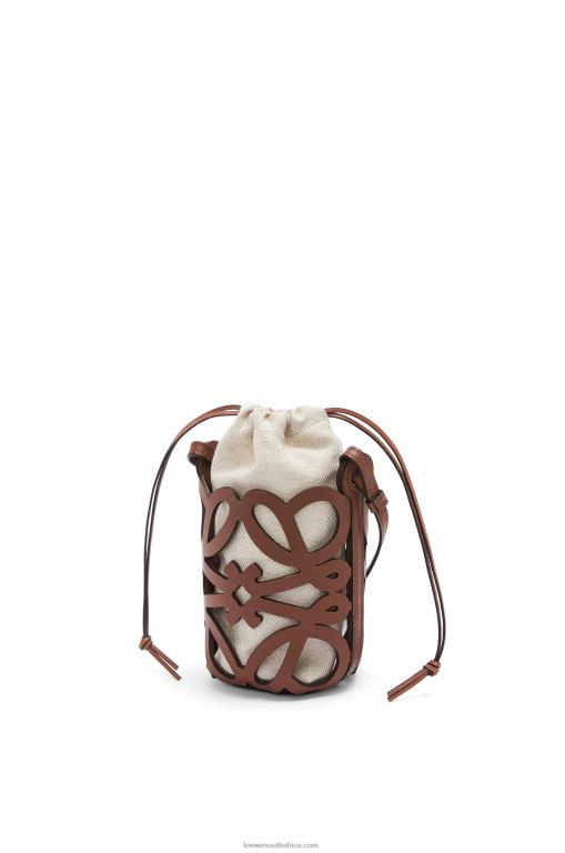 Loewe Women Anagram cut-out pocket in classic calfskin and canvas 206XF224 Tan/Ecru