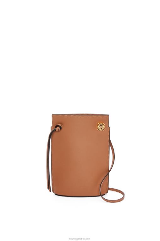 Loewe Women Dice pocket in classic calfskin 206XF620 Tan