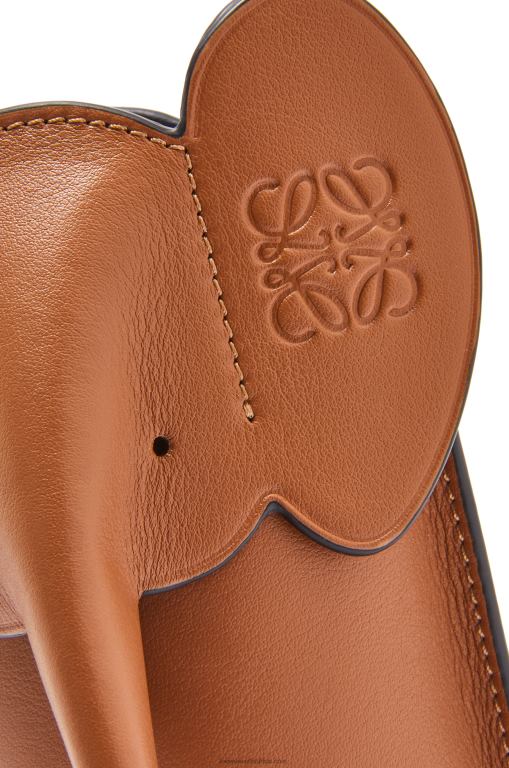 Loewe Women Elephant Pocket in classic calfskin 206XF596 Tan