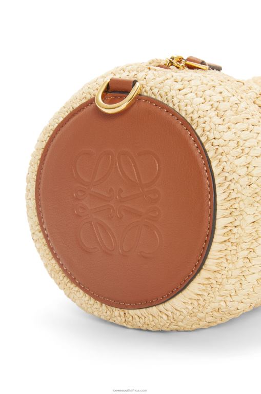 Loewe Women Bracelet pouch in raffia and calfskin 206XF378 Natural/Tan