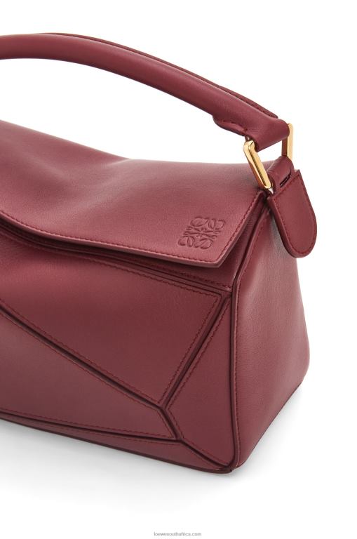 Loewe Women Small Puzzle bag in classic calfskin 206XF544 Wild Berry