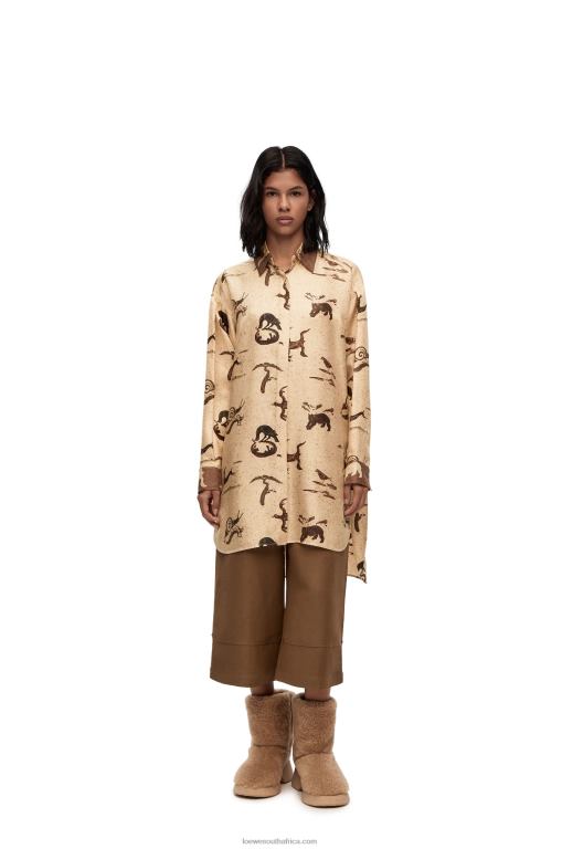 Loewe Women Animal print oversize shirt in silk 206XF929 Light Beige/Brown