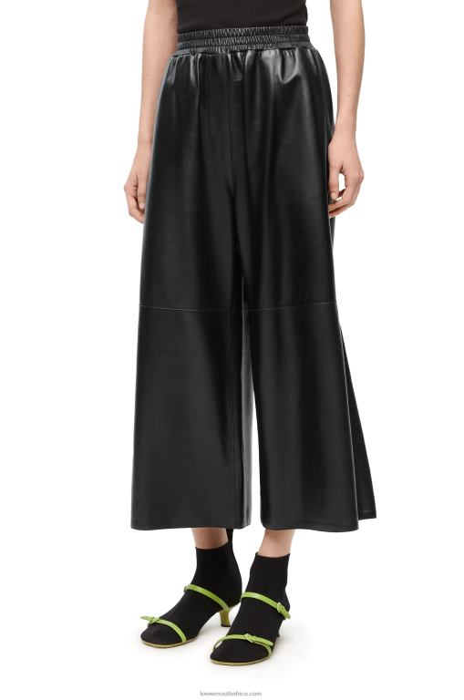 Loewe Women Cropped trousers in nappa lambskin 206XF1141 Black