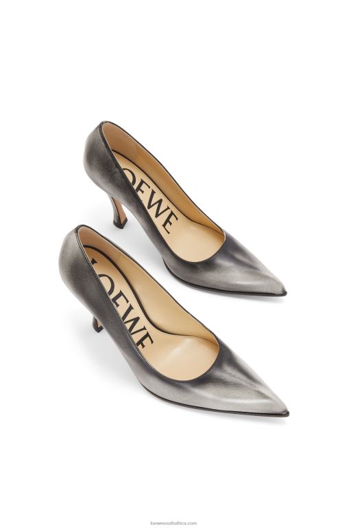 Loewe Women Comic classic pump in calfskin 206XF749 Anthurium White/Black