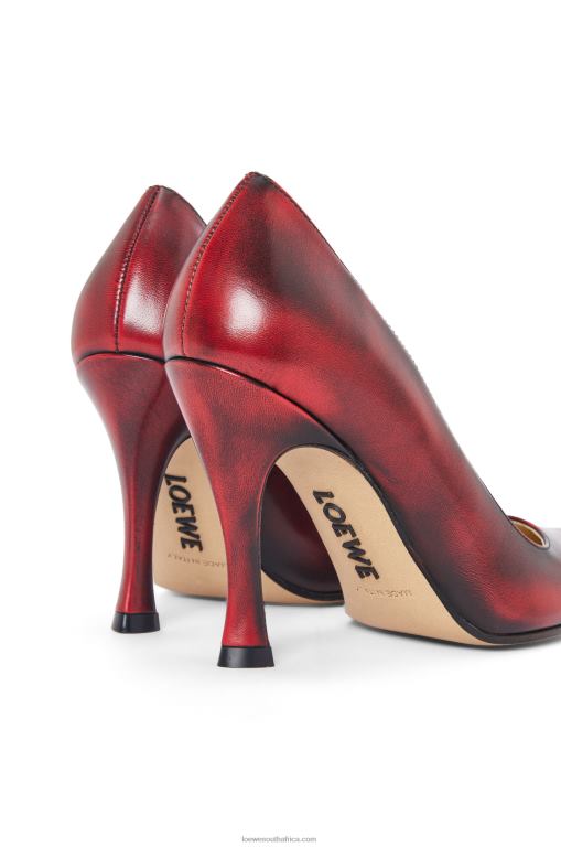Loewe Women Comic classic pump in calfskin 206XF750 Anthurium Red/Black