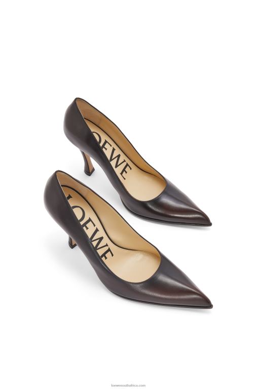 Loewe Women Comic classic pump in calfskin 206XF751 Shitake/Black