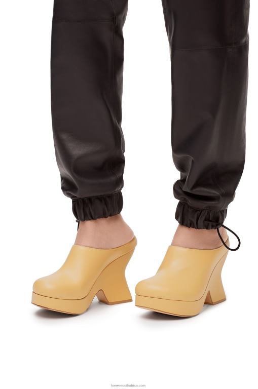 Loewe Women Terra wedge clog in calfskin 206XF745 Medium Concealer
