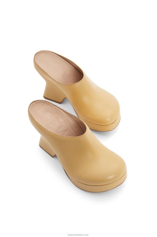 Loewe Women Terra wedge clog in calfskin 206XF745 Medium Concealer