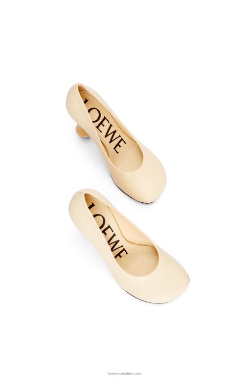 Loewe Women Toy pump in goatskin 206XF727 Oat Milk