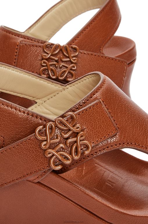 Loewe Women Ease flatform in lambskin 206XF682 Tan