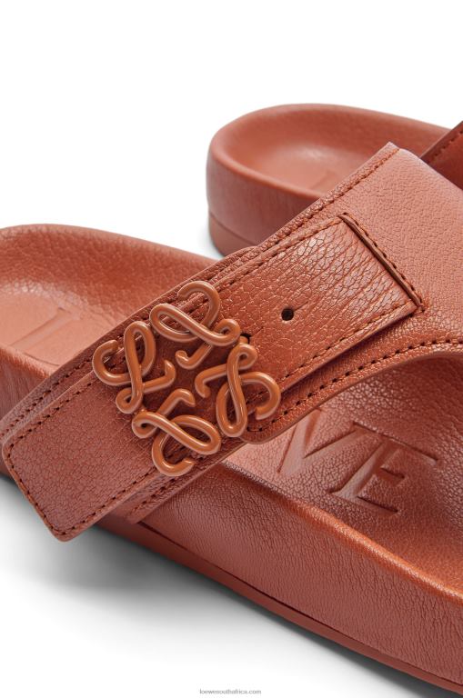 Loewe Women Ease toe post sandal in goatskin 206XF722 Tan