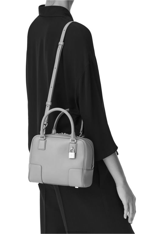 Loewe Women Amazona 19 square bag in soft grained calfskin 206XF155 Sand - Image 2