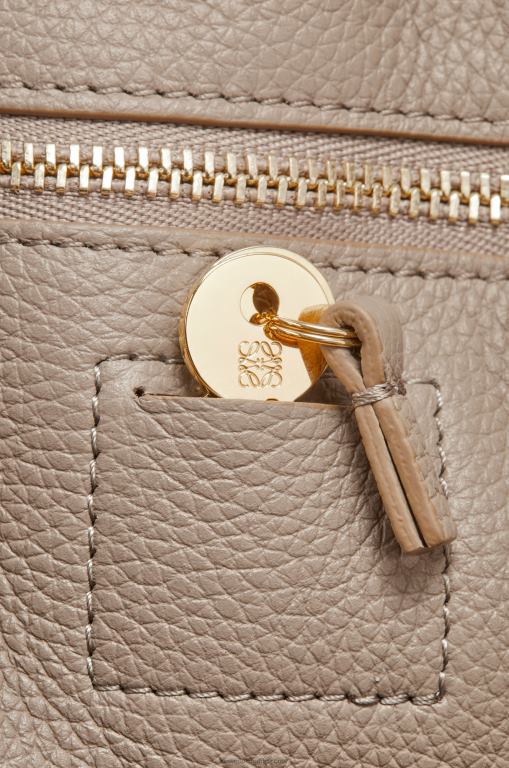 Loewe Women Amazona 19 square bag in soft grained calfskin 206XF155 Sand - Image 11