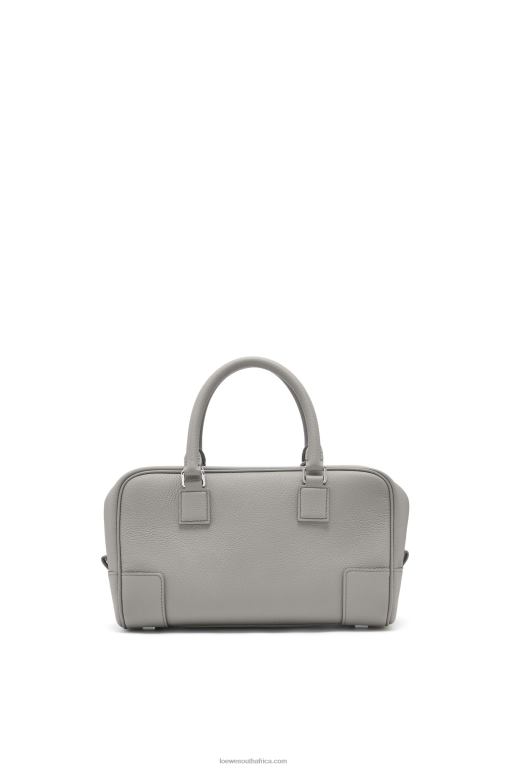 Loewe Women Amazona 23 bag in soft grained calfskin 206XF133 Pearl Grey - Image 4