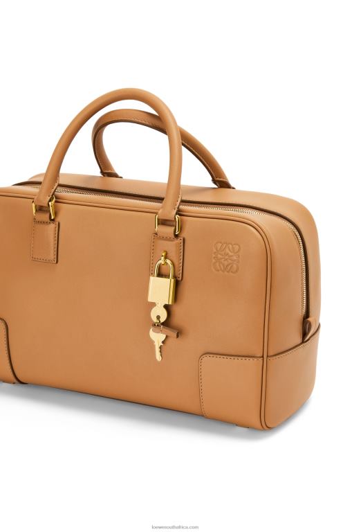 Loewe Women Amazona 28 bag in nappa calfskin 206XF138 Warm Desert - Image 3