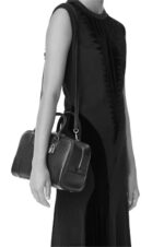 Loewe Women Amazona 28 bag in nappa calfskin 206XF141 Black - Image 4