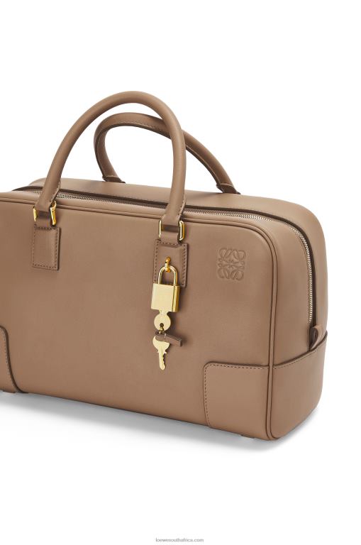 Loewe Women Amazona 28 bag in nappa calfskin 206XF169 Mink Color - Image 8