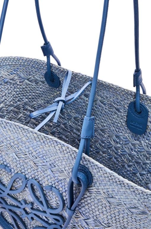 Loewe Women Anagram Basket bag in iraca palm and calfskin 206XF1 Denim Blue - Image 5