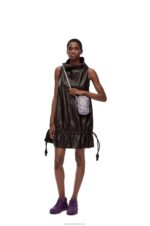 Loewe Women Anagram cut-out pocket in classic calfskin and nappa 206XF550 Pale Aubergine Glaze - Image 2