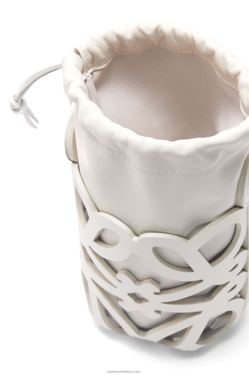 Loewe Women Anagram cut-out pocket in classic calfskin and nappa 206XF552 White Glaze - Image 4