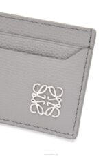 Loewe Women Anagram plain cardholder in pebble grain calfskin 206XF1322 Pearl Grey - Image 4