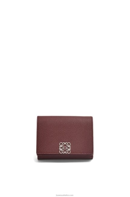 Loewe Women Anagram trifold wallet in pebble grain calfskin 206XF1296 Burgundy