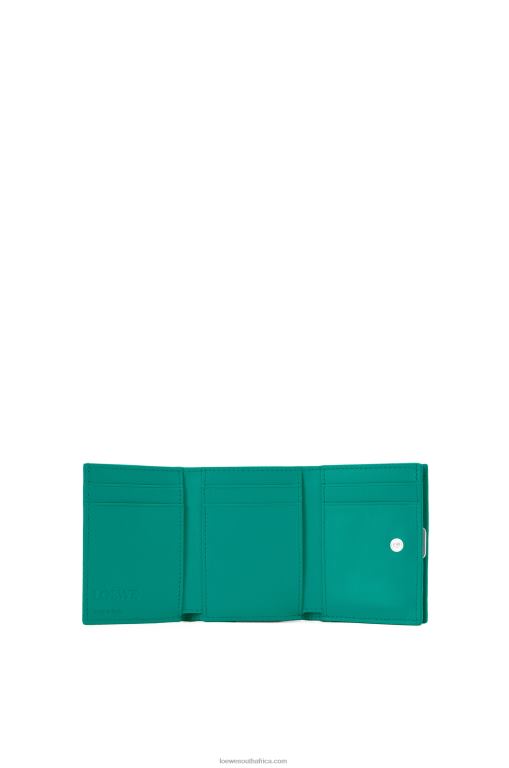 Loewe Women Anagram trifold wallet in pebble grain calfskin 206XF1319 Emerald Green - Image 2