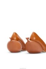 Loewe Women Balloon pump in calfskin 206XF761 Tan - Image 4