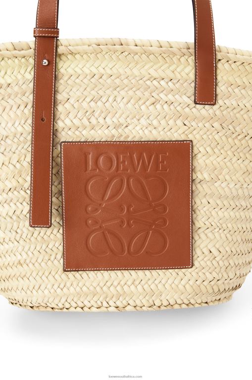 Loewe Women Basket bag in palm leaf and calfskin 206XF21 Natural/Tan - Image 5