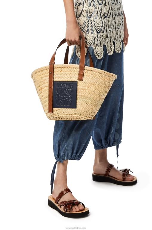 Loewe Women Basket bag in palm leaf and calfskin 206XF82 Natural/Ocean - Image 2