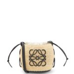 Loewe Women Beehive bag in raffia and rubber 206XF44 Natural/Black