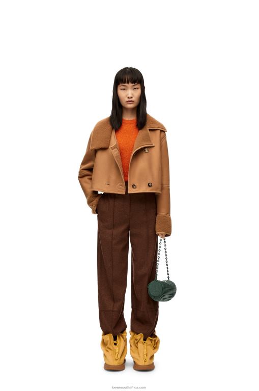 Loewe Women Bracelet pouch in pleated nappa 206XF609 Vintage Khaki - Image 8