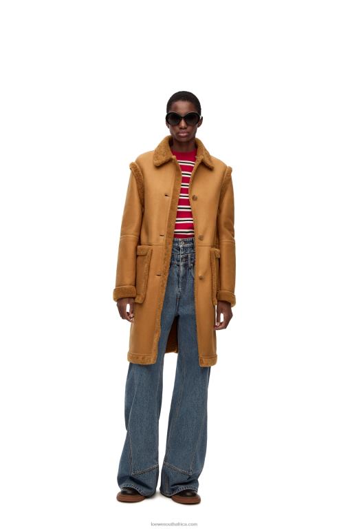 loewe_women_coat_in_shearling_206xf1122_toffee.jpg Loewe Women Coat in shearling 206XF1122 Toffee - Image 1