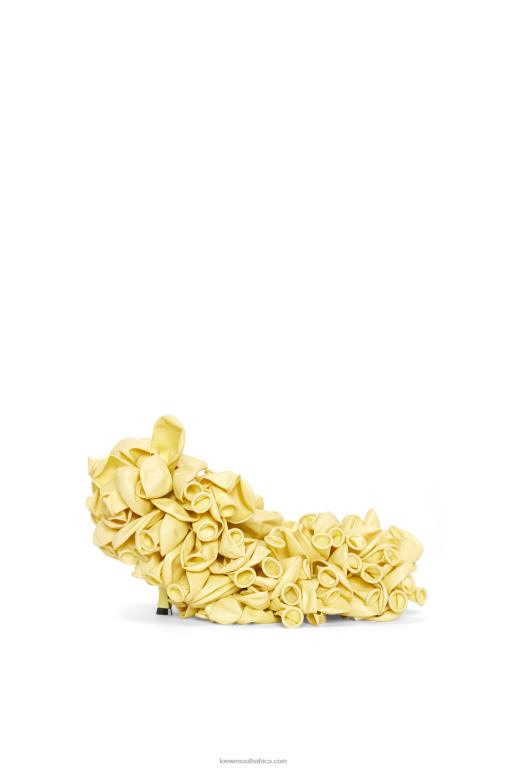 loewe_women_comic_balloon_pump_in_satin_206xf735_medium_concealer.jpg Loewe Women Comic balloon pump in satin 206XF735 Medium Concealer - Image 1