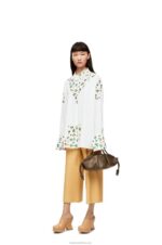 Loewe Women Cropped trousers in nappa 206XF1113 Sand/Butter