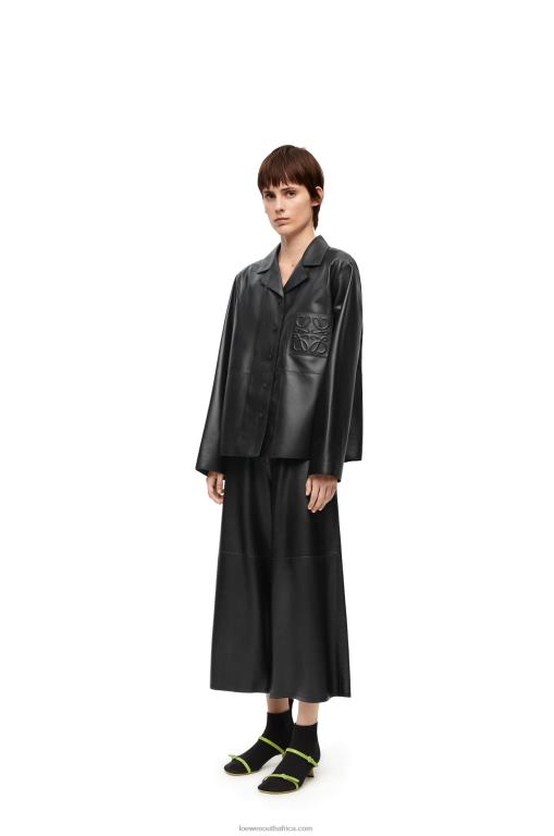 loewe_women_cropped_trousers_in_nappa_lambskin_206xf1141_black.jpg Loewe Women Cropped trousers in nappa lambskin 206XF1141 Black - Image 1