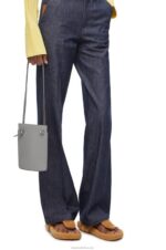 Loewe Women Dice pocket in classic calfskin 206XF572 Pearl Grey - Image 4