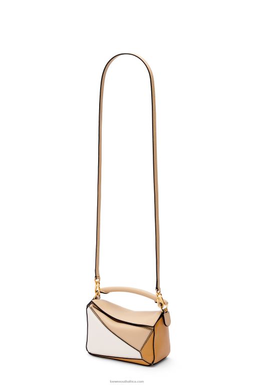 Loewe Women Mini Puzzle bag in classic calfskin 206XF233 Dusty Beige/Soft White - Image 5