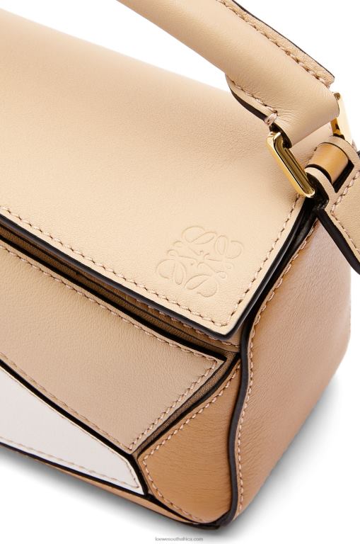 Loewe Women Mini Puzzle bag in classic calfskin 206XF233 Dusty Beige/Soft White - Image 7